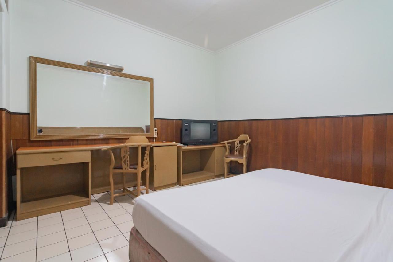 Koolkost Near Bandung Station Hotel Ngoại thất bức ảnh
