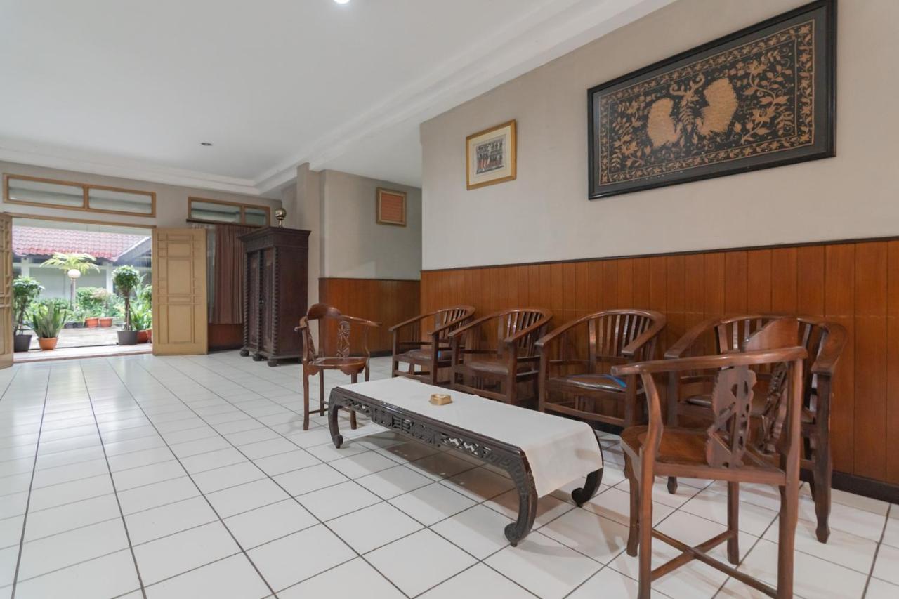 Koolkost Near Bandung Station Hotel Ngoại thất bức ảnh