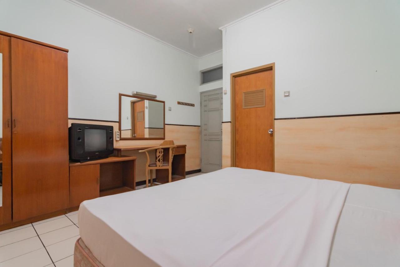 Koolkost Near Bandung Station Hotel Ngoại thất bức ảnh