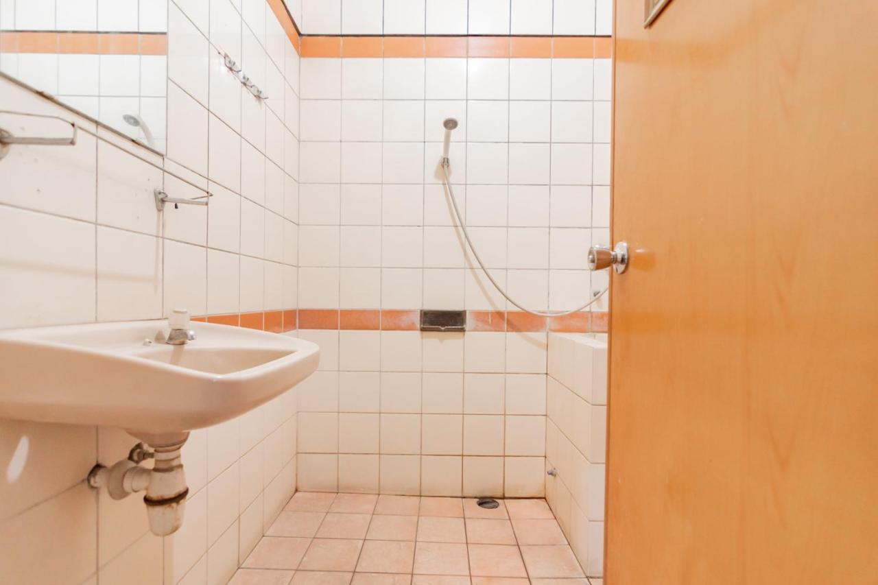 Koolkost Near Bandung Station Hotel Ngoại thất bức ảnh