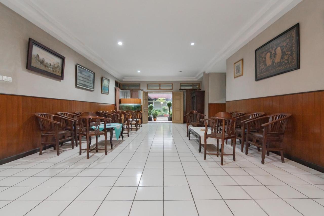 Koolkost Near Bandung Station Hotel Ngoại thất bức ảnh